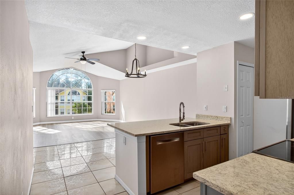 For Sale: $229,999 (3 beds, 2 baths, 1326 Square Feet)