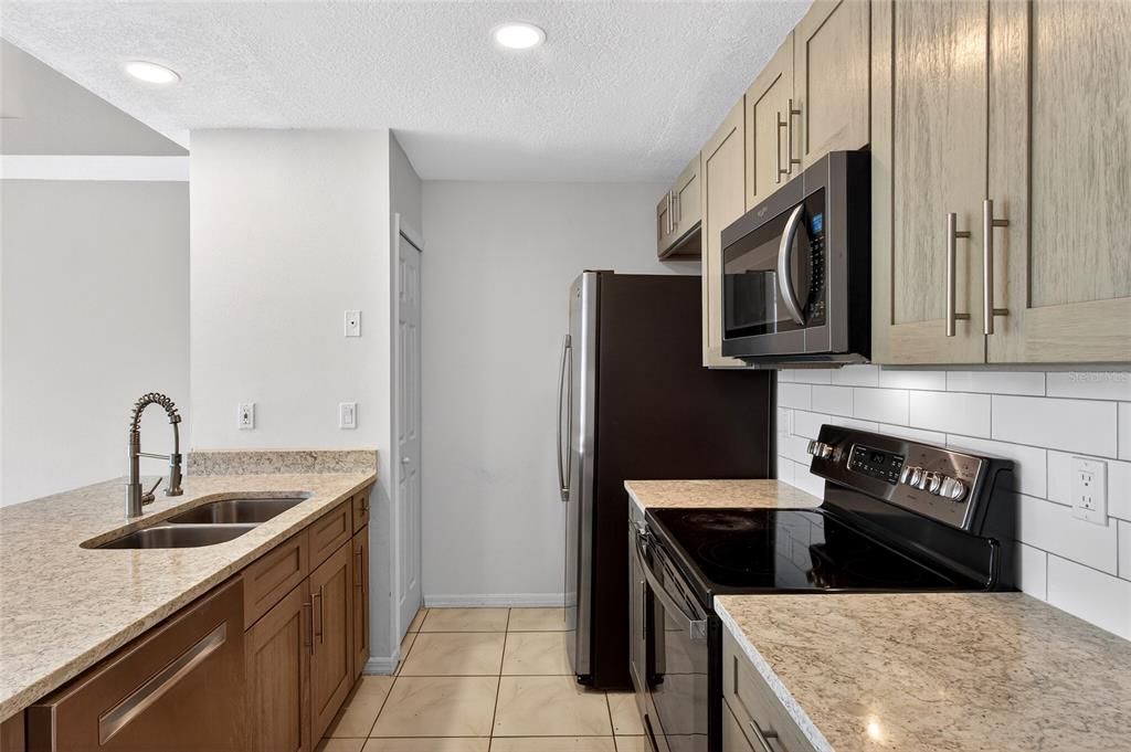 For Sale: $229,999 (3 beds, 2 baths, 1326 Square Feet)