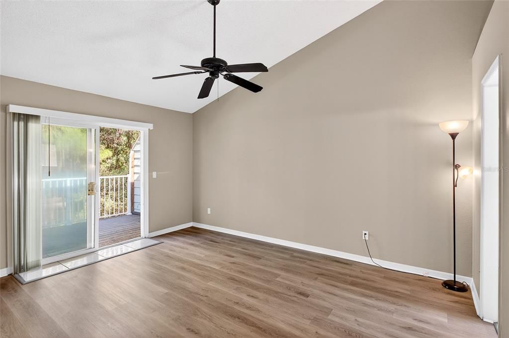 For Sale: $229,999 (3 beds, 2 baths, 1326 Square Feet)