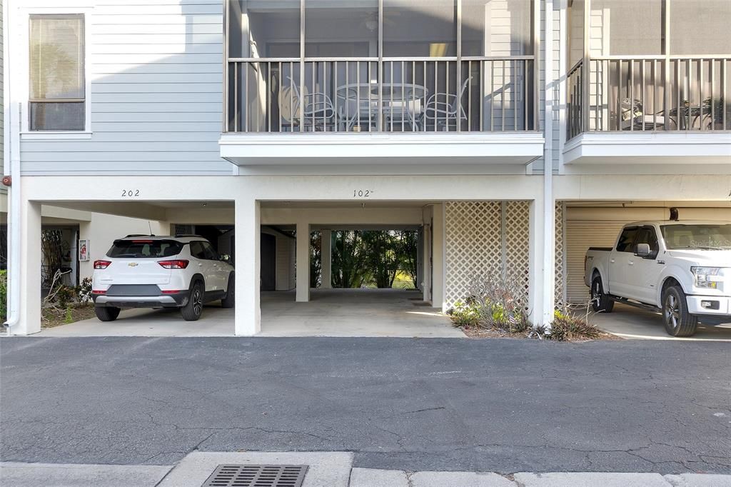 For Sale: $475,000 (2 beds, 2 baths, 1035 Square Feet)