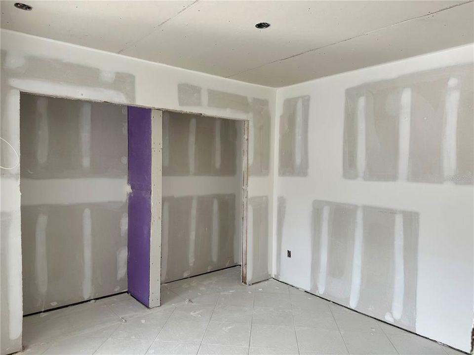 For Sale: $350,000 (1 beds, 1 baths, 430 Square Feet)