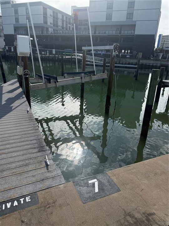 For Sale: $350,000 (1 beds, 1 baths, 430 Square Feet)