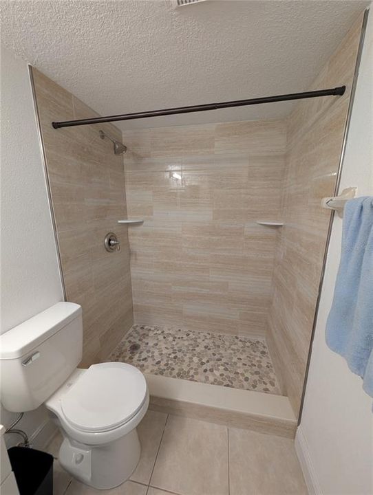 На продажу: $106,000 (2 спален, 1 ванн, 990 Квадратных фут)