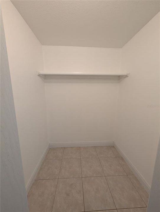 На продажу: $106,000 (2 спален, 1 ванн, 990 Квадратных фут)