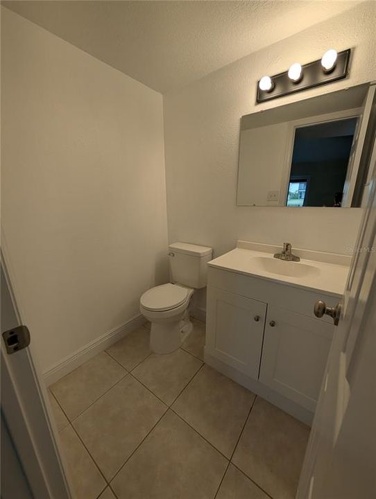 На продажу: $106,000 (2 спален, 1 ванн, 990 Квадратных фут)