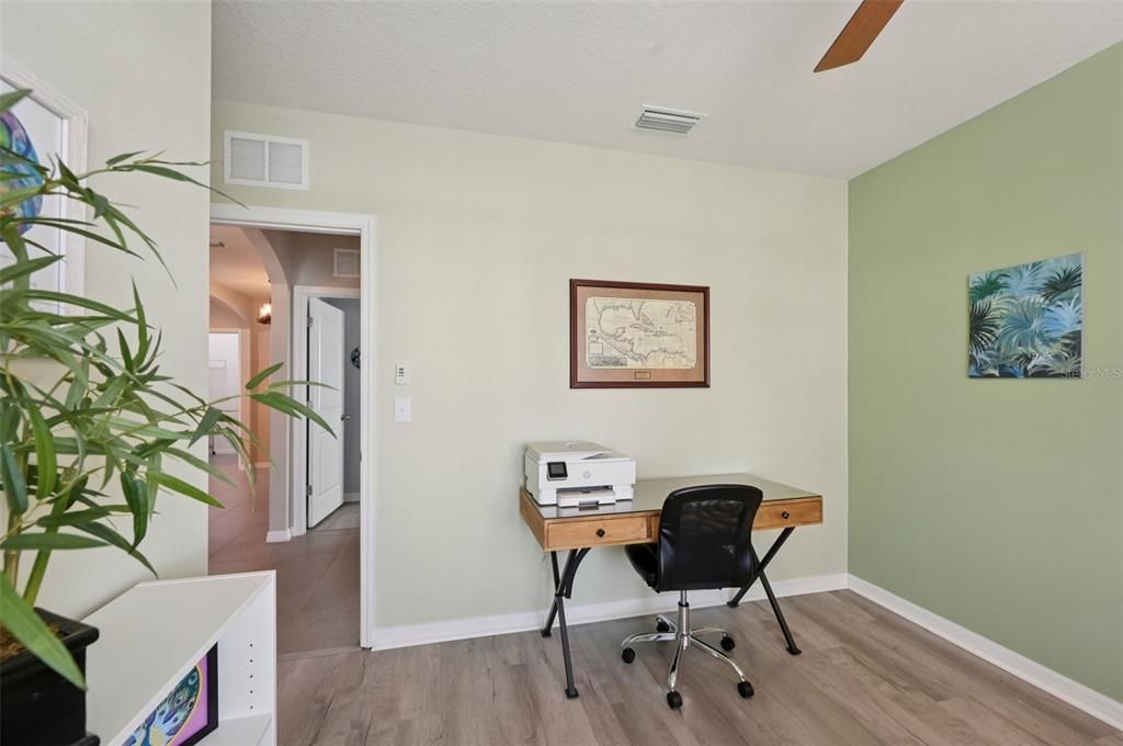 For Sale: $379,900 (4 beds, 2 baths, 1828 Square Feet)