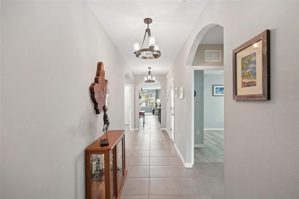 For Sale: $379,900 (4 beds, 2 baths, 1828 Square Feet)