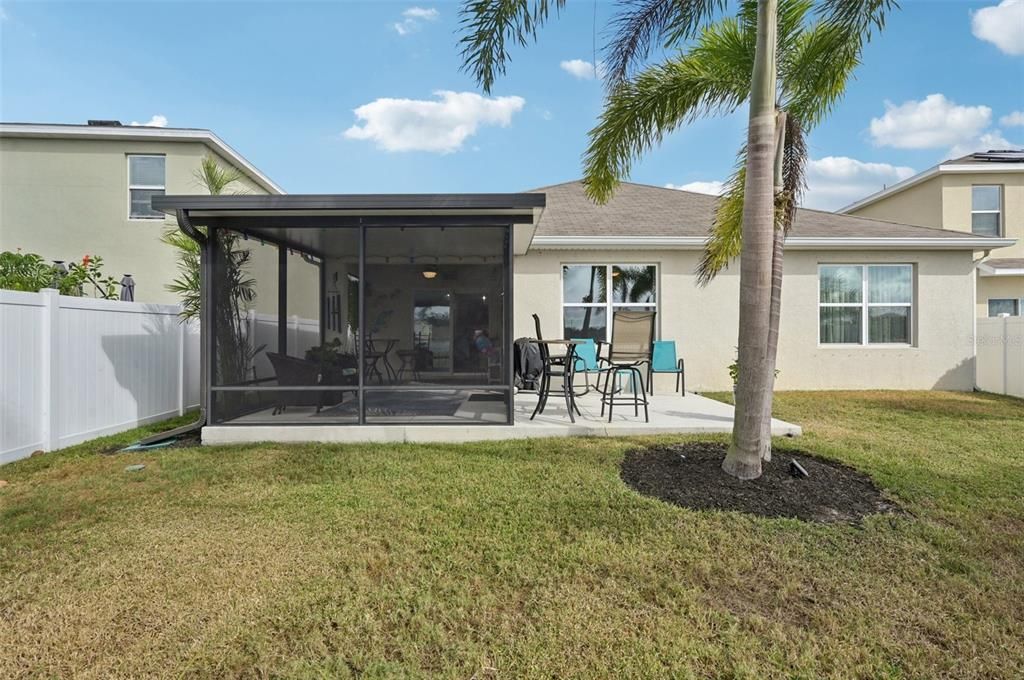 For Sale: $379,900 (4 beds, 2 baths, 1828 Square Feet)