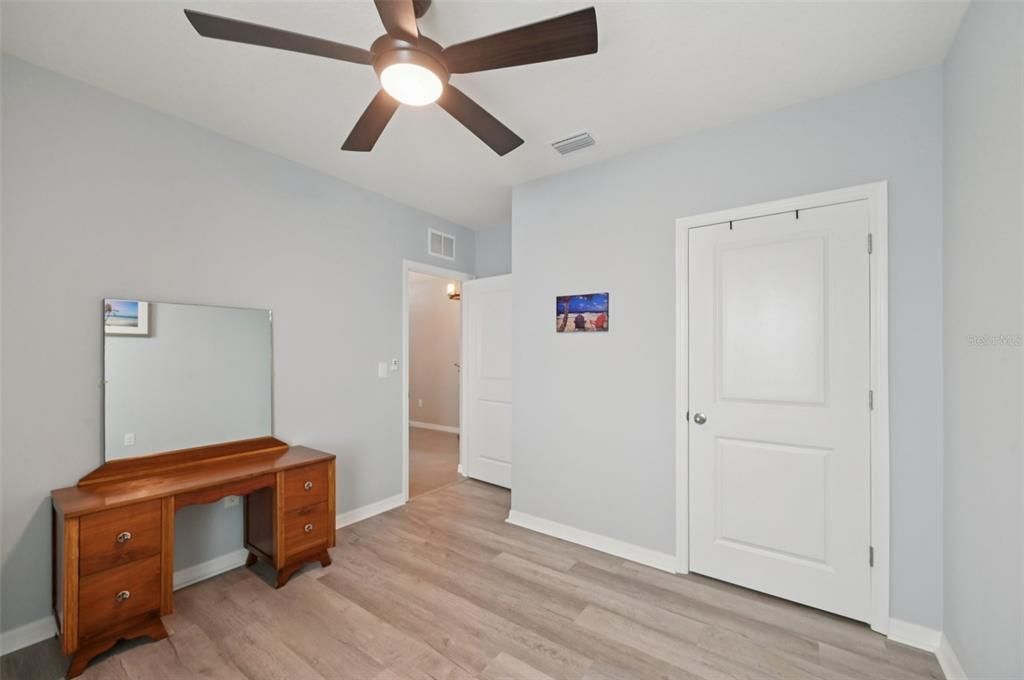 For Sale: $379,900 (4 beds, 2 baths, 1828 Square Feet)