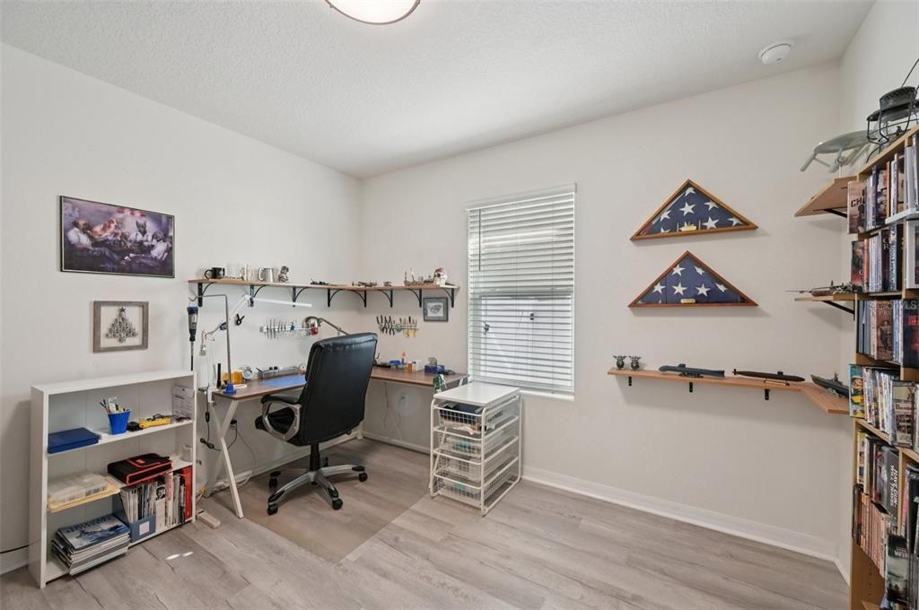 For Sale: $379,900 (4 beds, 2 baths, 1828 Square Feet)