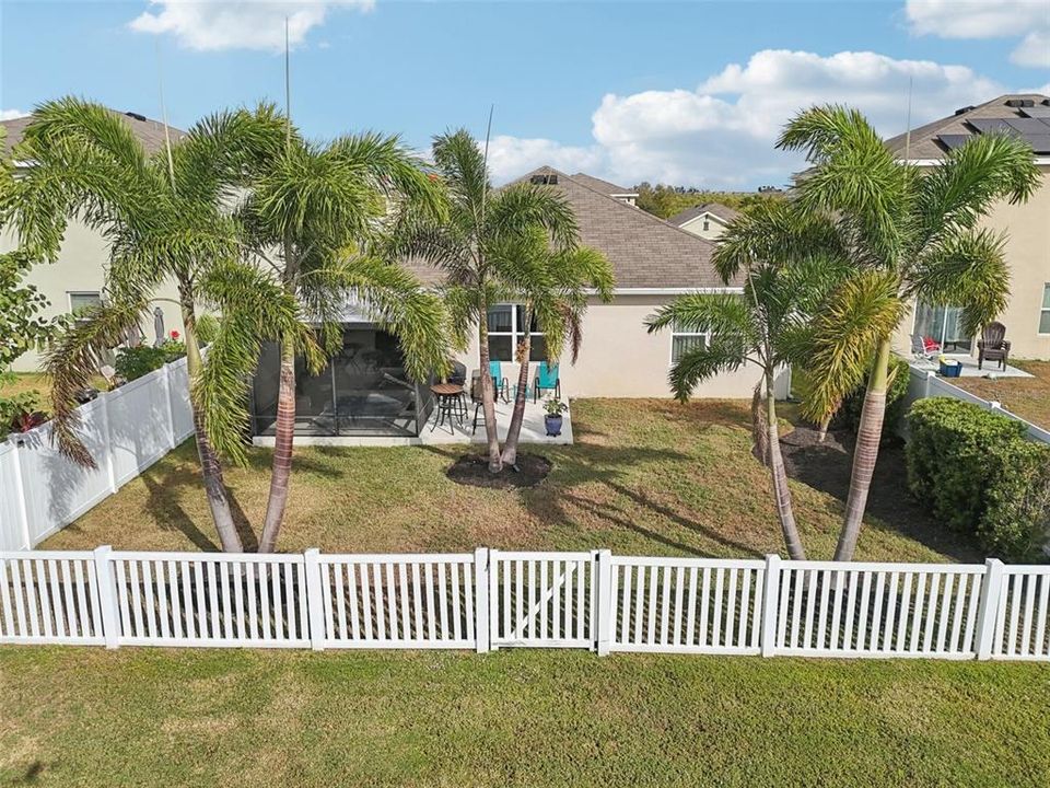 For Sale: $379,900 (4 beds, 2 baths, 1828 Square Feet)