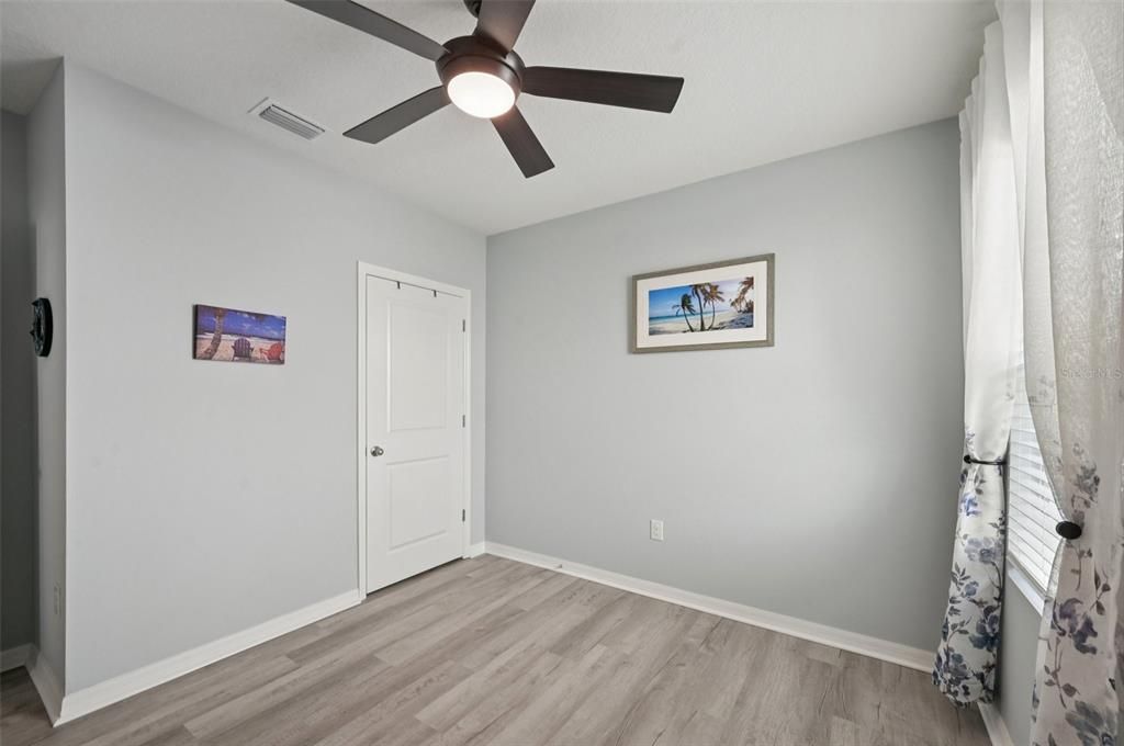 For Sale: $379,900 (4 beds, 2 baths, 1828 Square Feet)