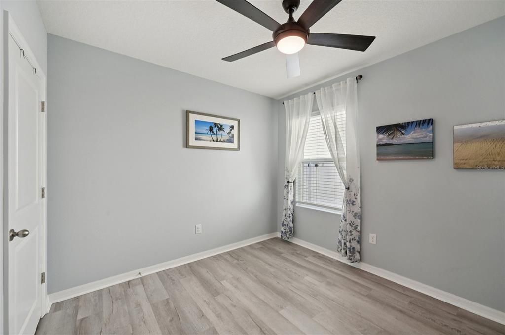 For Sale: $379,900 (4 beds, 2 baths, 1828 Square Feet)