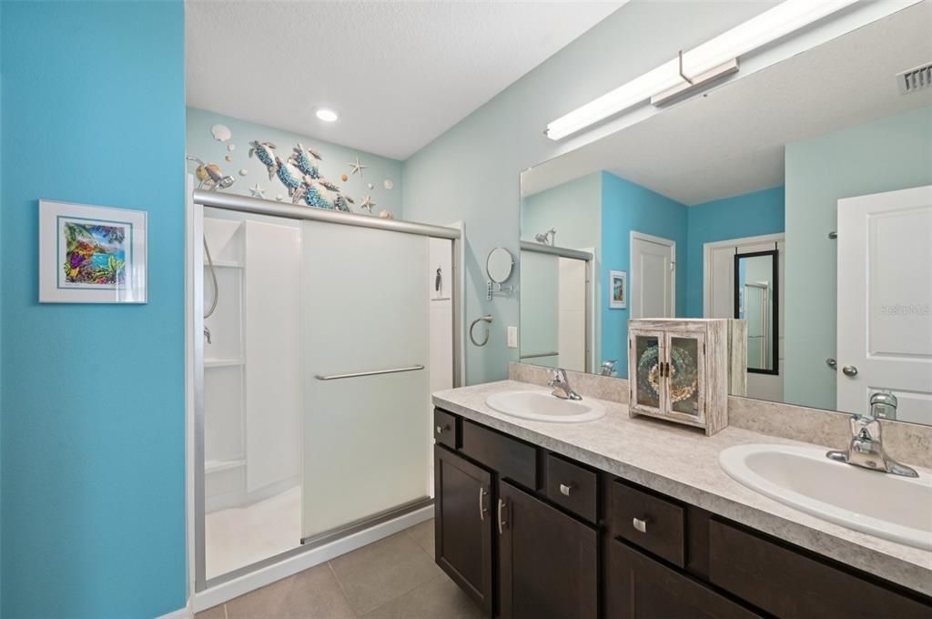 For Sale: $379,900 (4 beds, 2 baths, 1828 Square Feet)