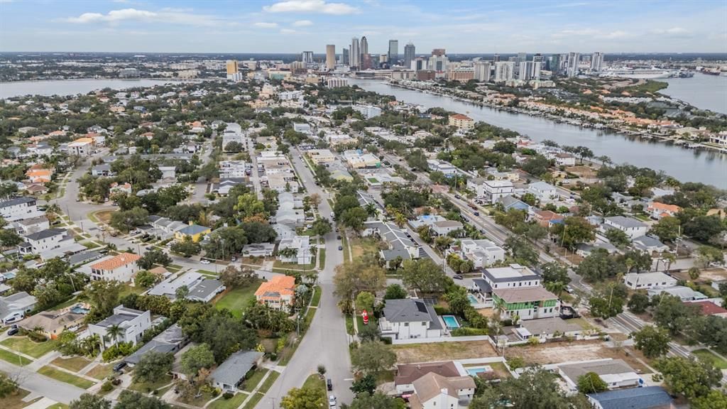 For Sale: $1,050,000 (3 beds, 2 baths, 1703 Square Feet)