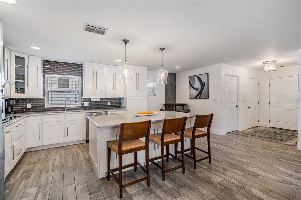 For Sale: $1,050,000 (3 beds, 2 baths, 1703 Square Feet)