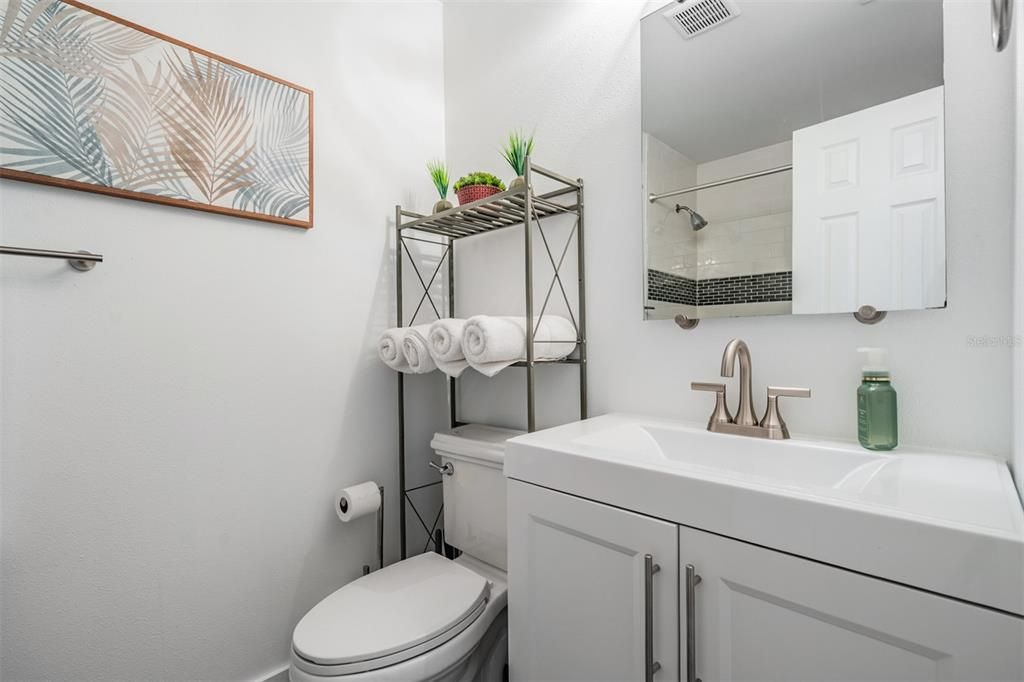 For Sale: $1,050,000 (3 beds, 2 baths, 1703 Square Feet)