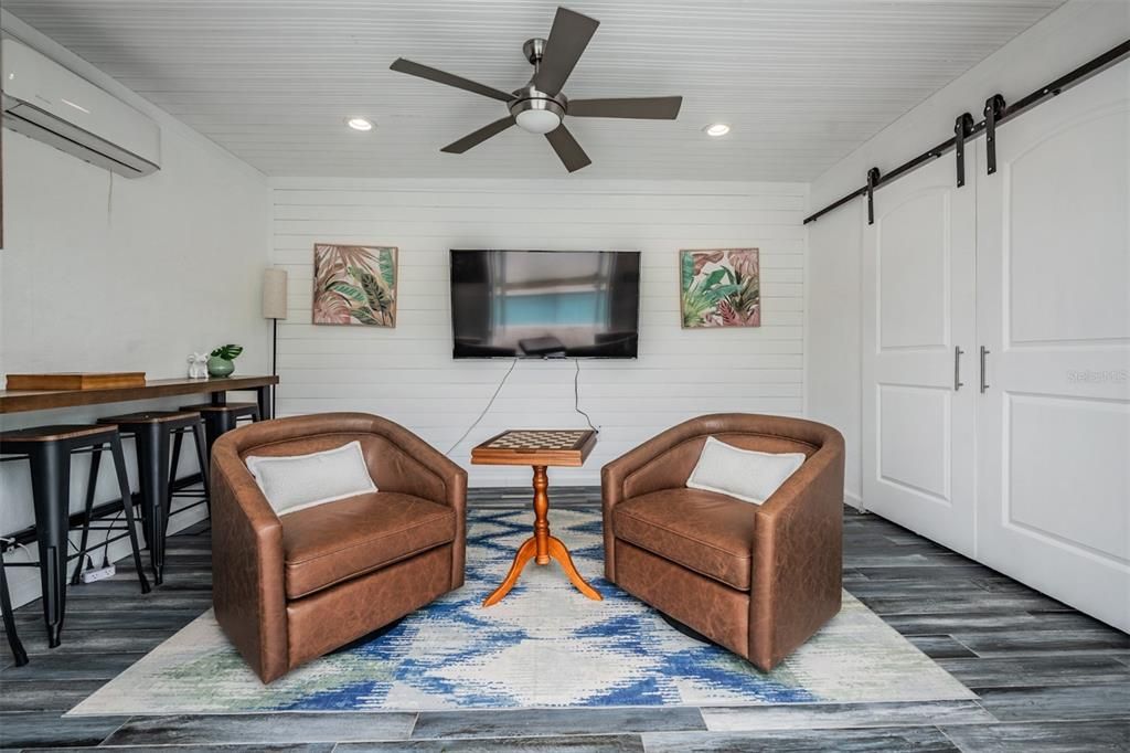 For Sale: $1,050,000 (3 beds, 2 baths, 1703 Square Feet)