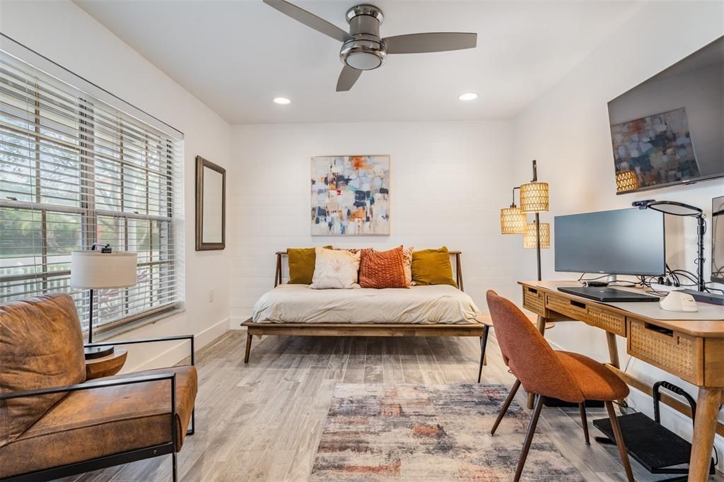 For Sale: $1,050,000 (3 beds, 2 baths, 1703 Square Feet)