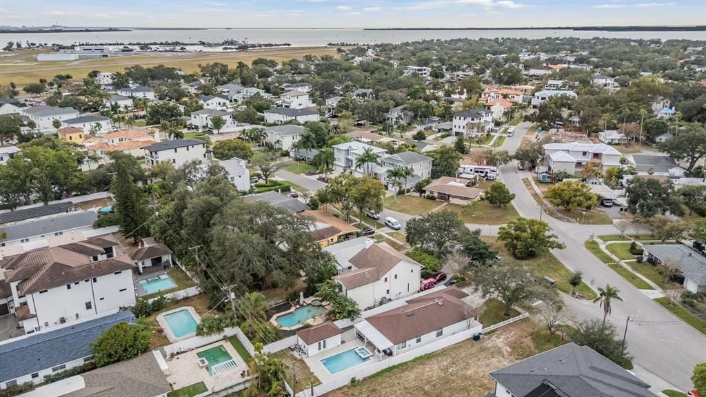 For Sale: $1,050,000 (3 beds, 2 baths, 1703 Square Feet)