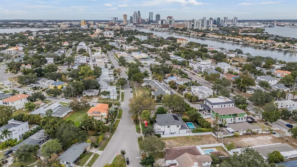 For Sale: $1,050,000 (3 beds, 2 baths, 1703 Square Feet)