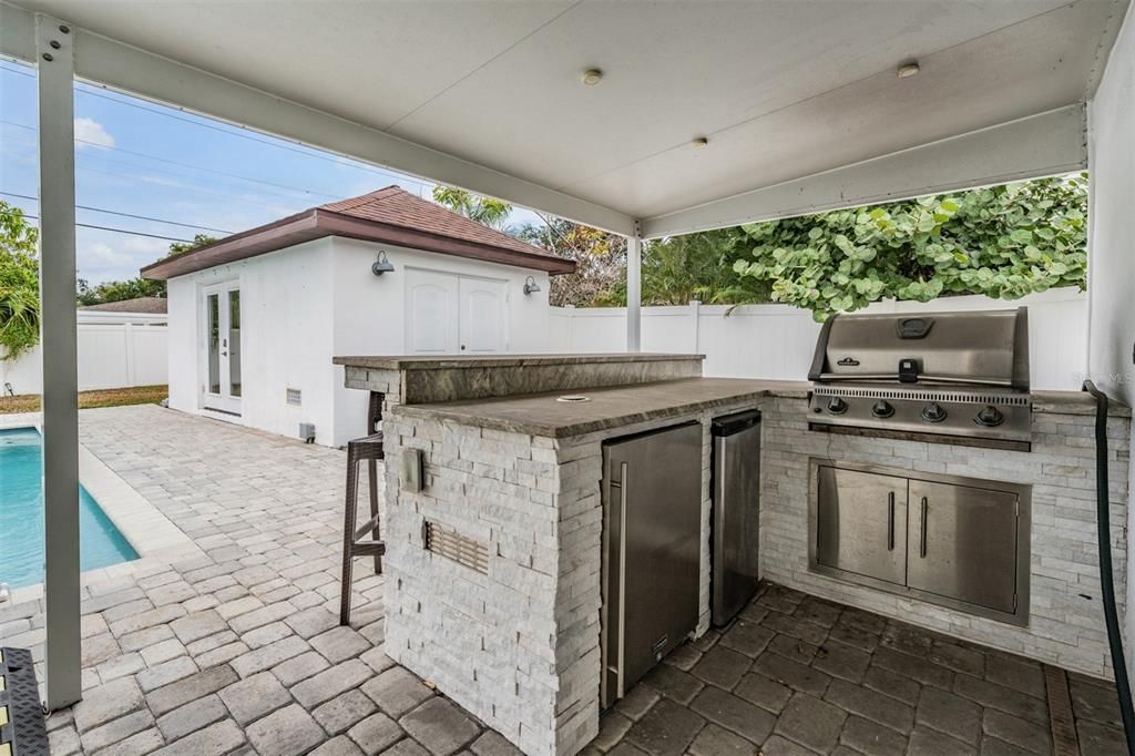 For Sale: $1,050,000 (3 beds, 2 baths, 1703 Square Feet)