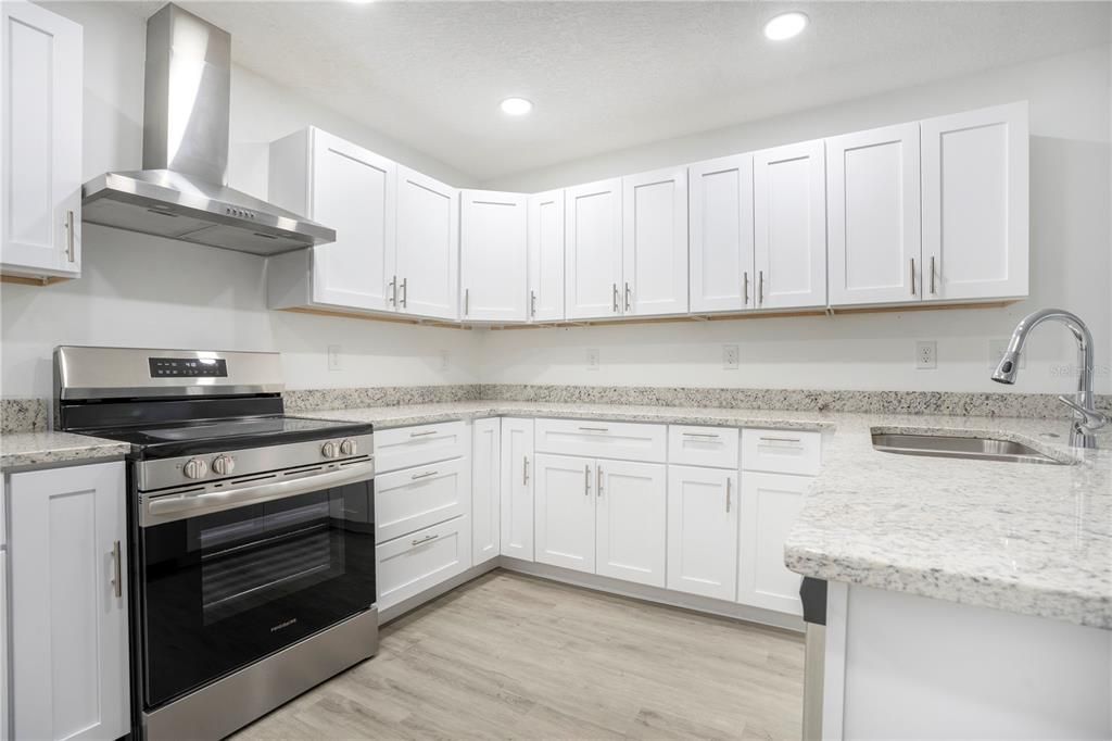 待售: $495,000 (3 贝兹, 2 浴室, 1826 平方英尺)