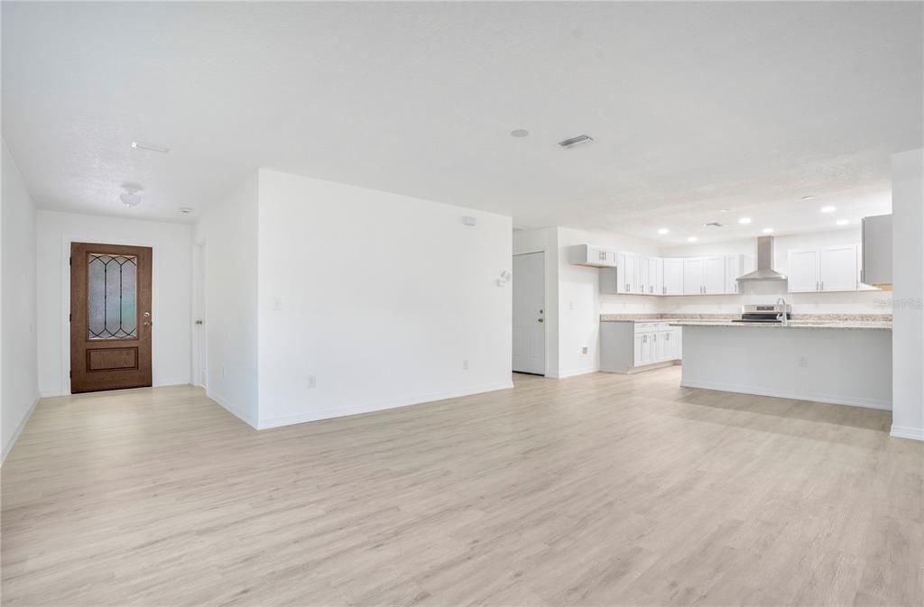 待售: $495,000 (3 贝兹, 2 浴室, 1826 平方英尺)