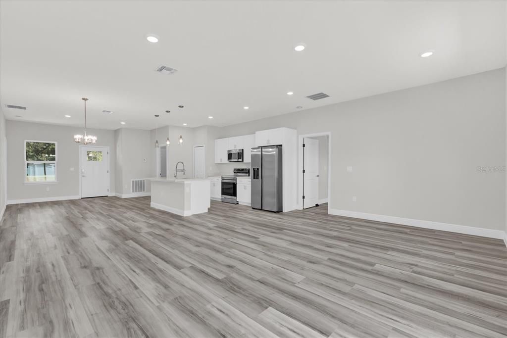 В аренду: $2,100 (4 спален, 3 ванн, 1865 Квадратных фут)