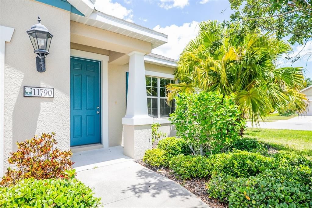 For Rent: $2,500 (3 beds, 2 baths, 1760 Square Feet)