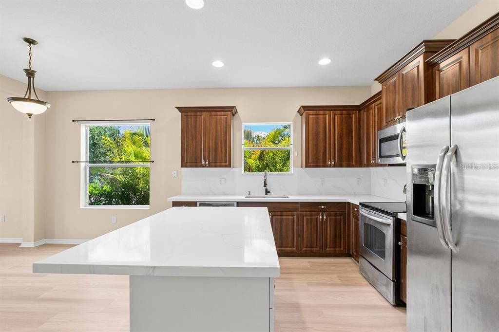 For Rent: $2,500 (3 beds, 2 baths, 1760 Square Feet)