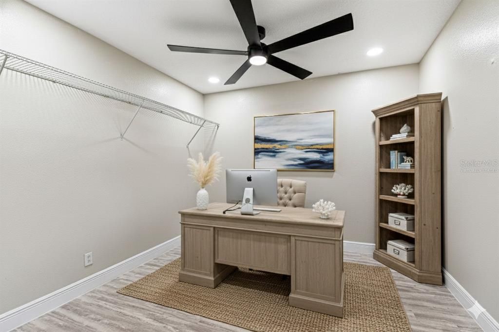 На продажу: $219,900 (2 спален, 2 ванн, 1560 Квадратных фут)