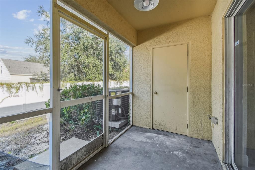 На продажу: $219,900 (2 спален, 2 ванн, 1560 Квадратных фут)