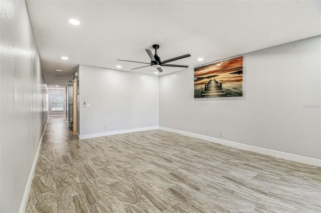 На продажу: $219,900 (2 спален, 2 ванн, 1560 Квадратных фут)