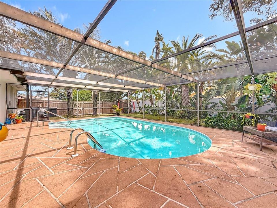 For Rent: $3,800 (3 beds, 2 baths, 1438 Square Feet)