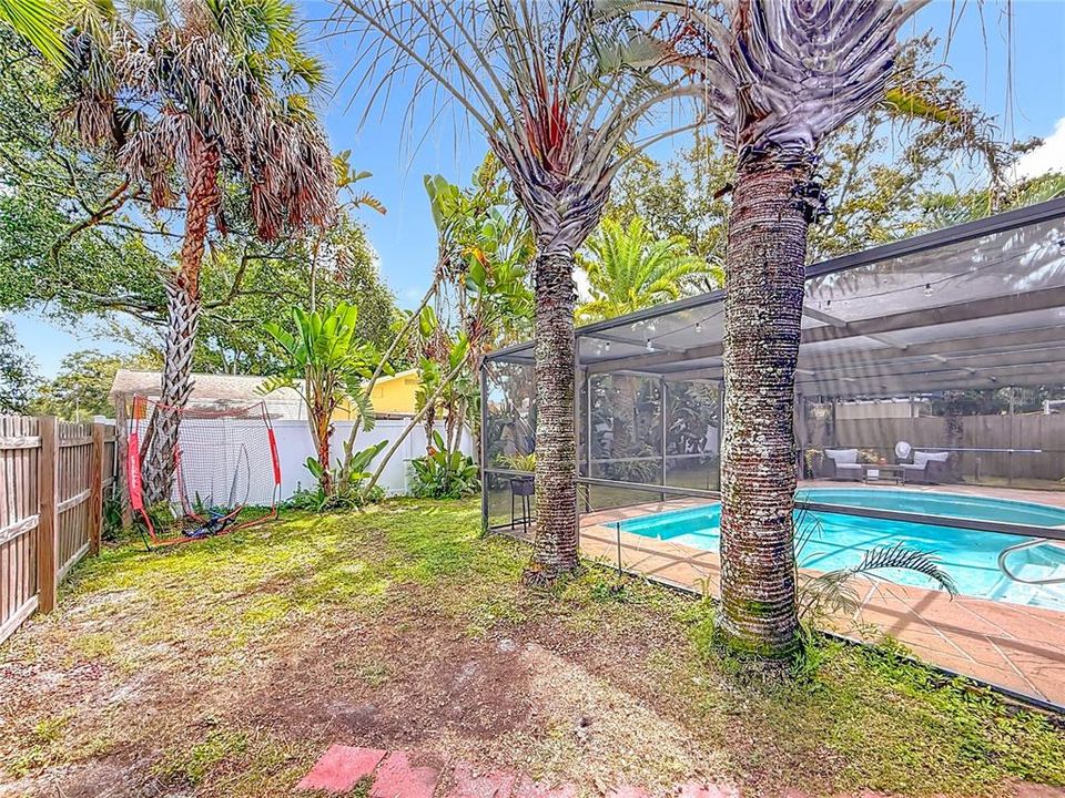 For Rent: $3,800 (3 beds, 2 baths, 1438 Square Feet)