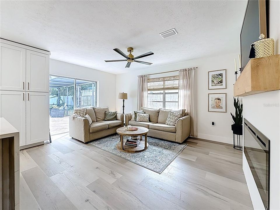 For Rent: $3,800 (3 beds, 2 baths, 1438 Square Feet)