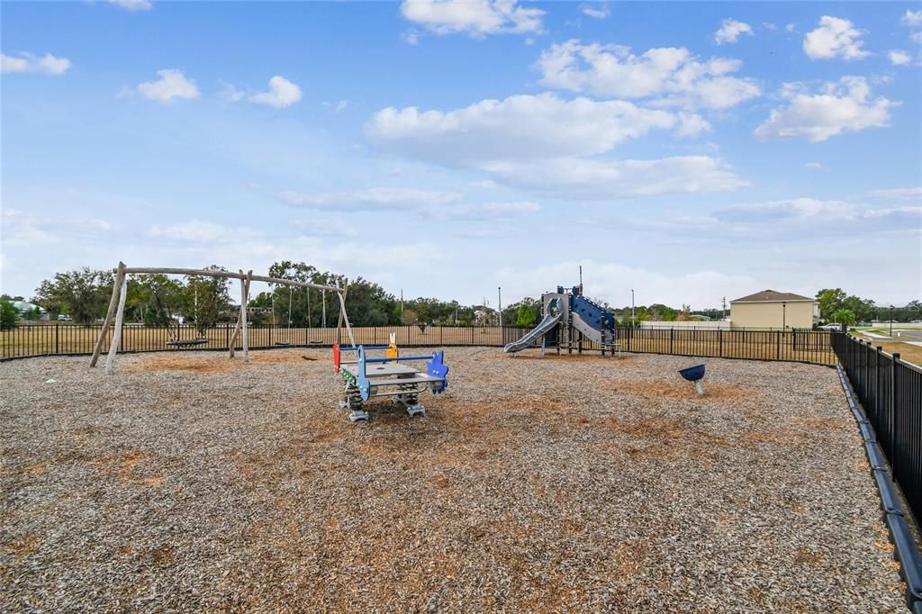 For Sale: $505,000 (4 beds, 3 baths, 2435 Square Feet)