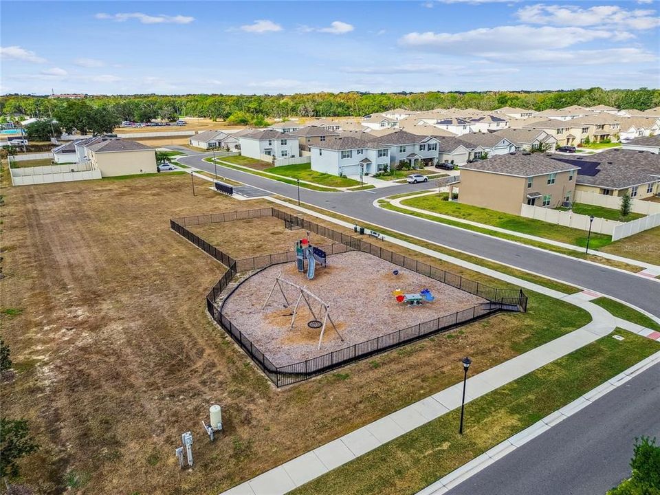 For Sale: $505,000 (4 beds, 3 baths, 2435 Square Feet)