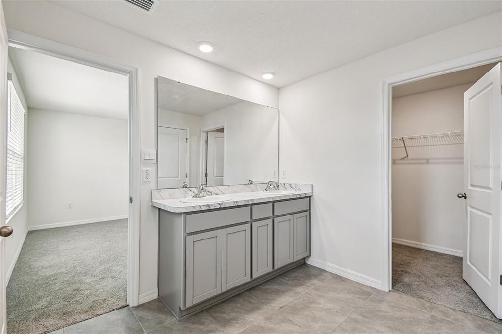 For Sale: $505,000 (4 beds, 3 baths, 2435 Square Feet)