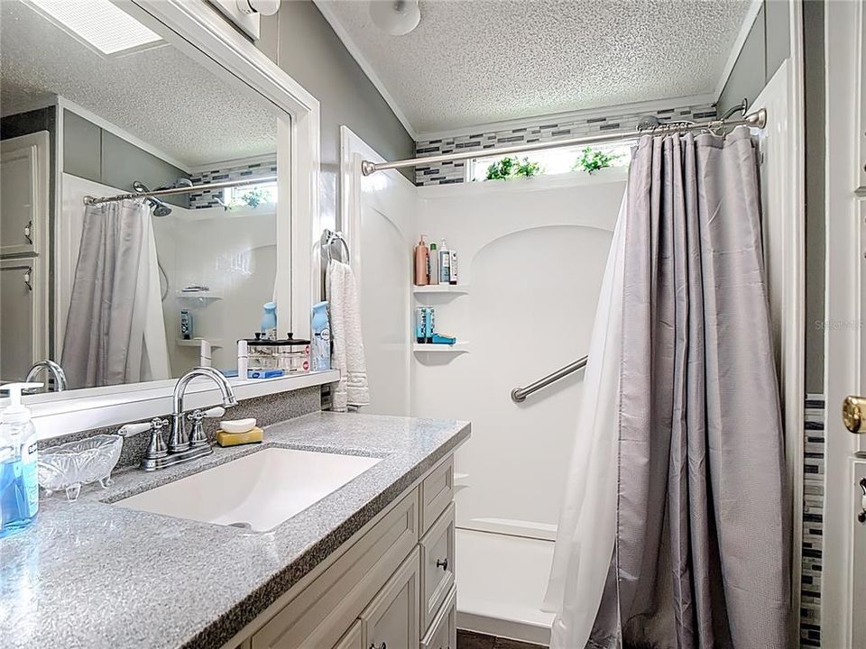 For Sale: $178,000 (2 beds, 2 baths, 1316 Square Feet)