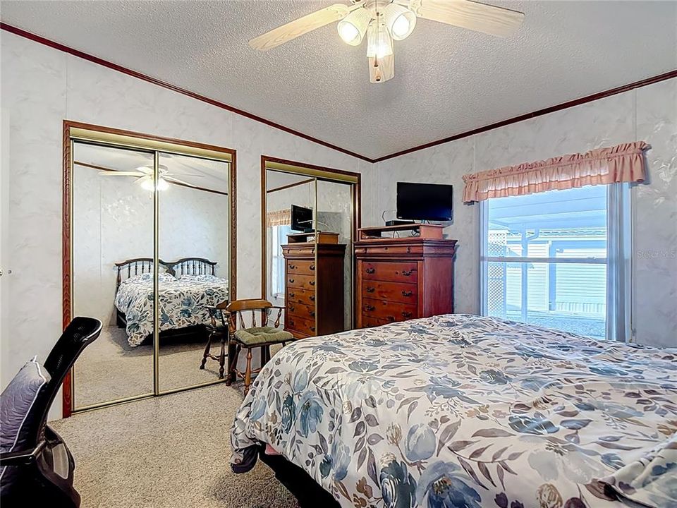 For Sale: $178,000 (2 beds, 2 baths, 1316 Square Feet)