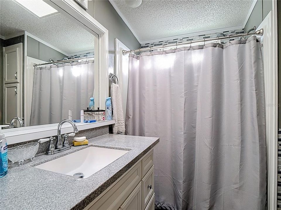 For Sale: $178,000 (2 beds, 2 baths, 1316 Square Feet)