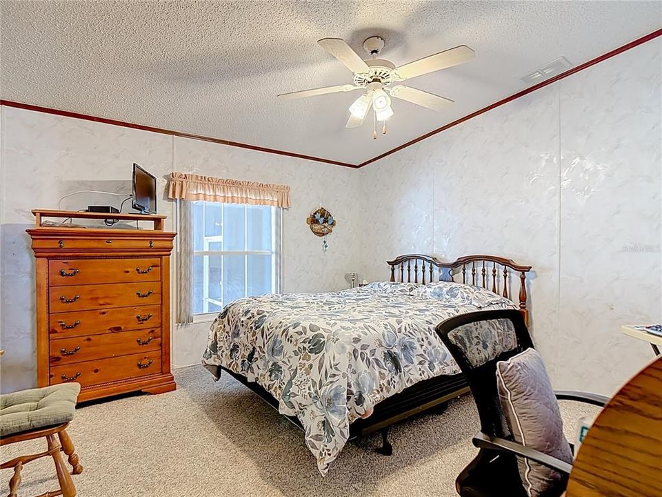 For Sale: $178,000 (2 beds, 2 baths, 1316 Square Feet)