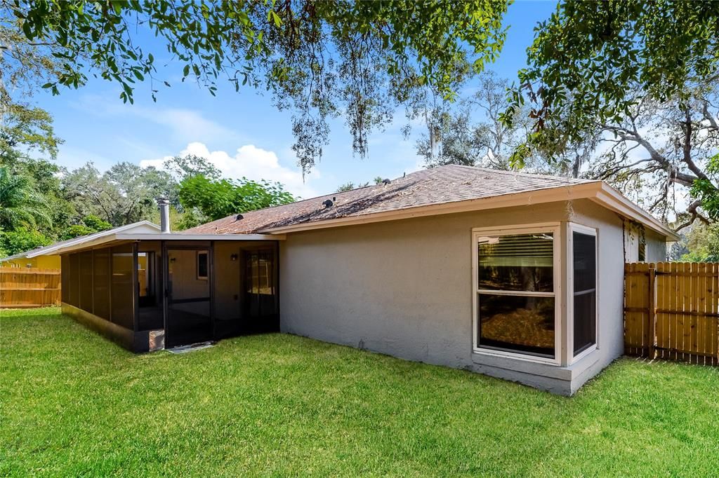 出租: $2,240 (3 贝兹, 2 浴室, 1574 平方英尺)