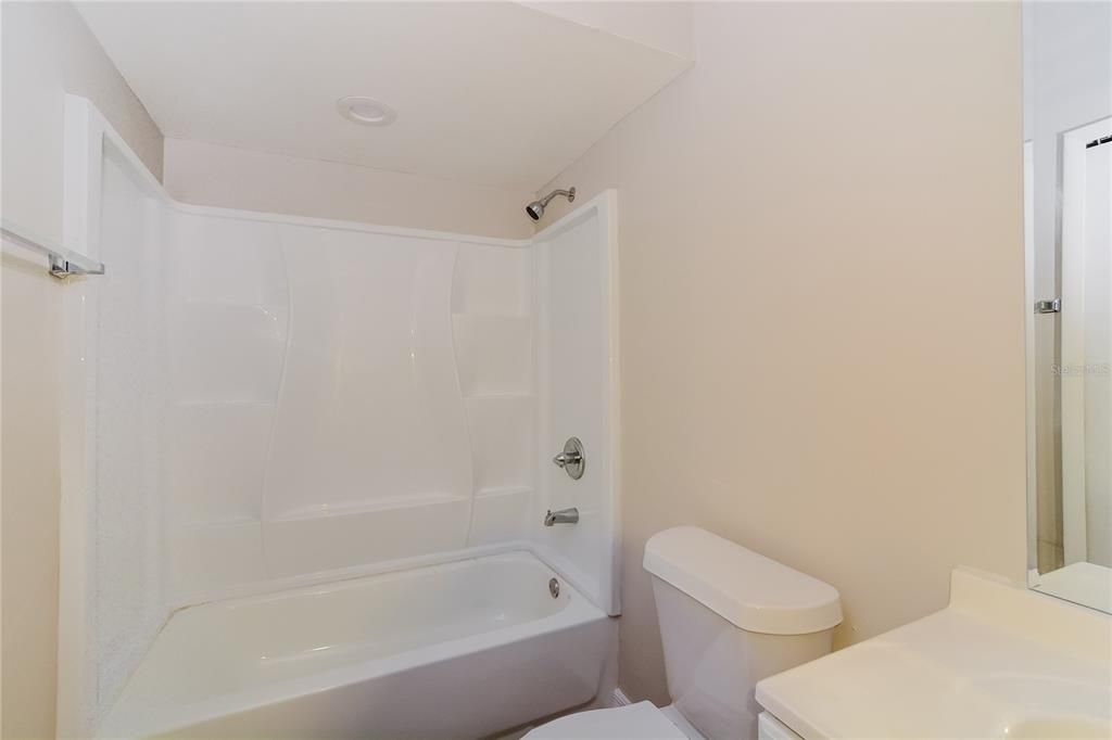 出租: $2,240 (3 贝兹, 2 浴室, 1574 平方英尺)