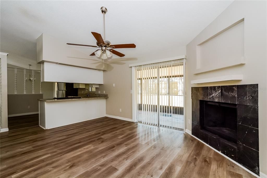 出租: $2,240 (3 贝兹, 2 浴室, 1574 平方英尺)