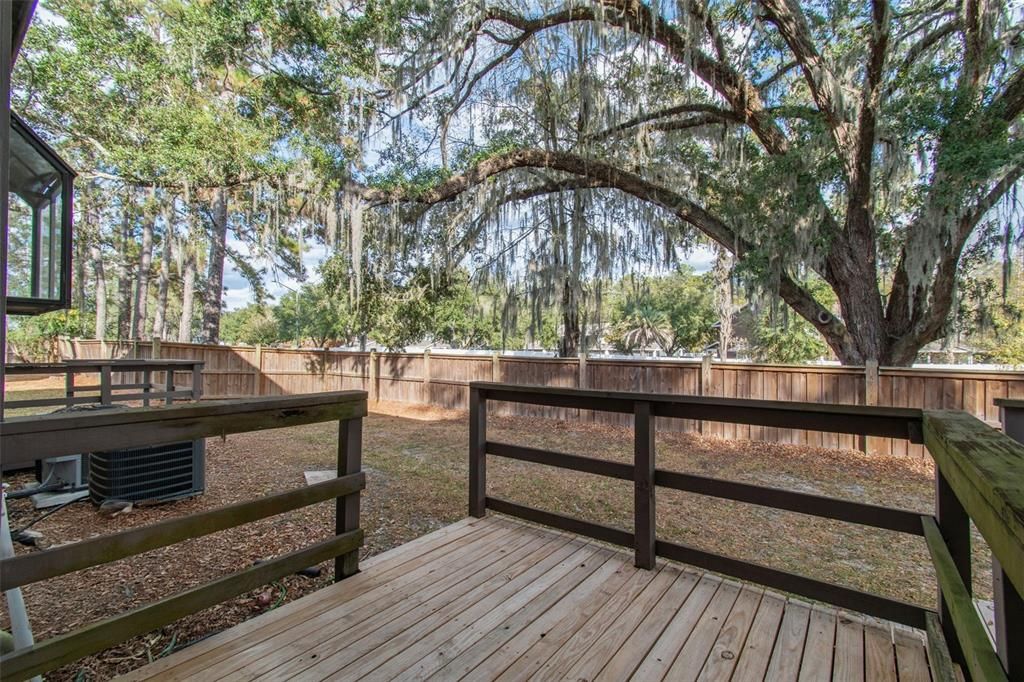 For Rent: $1,300 (2 beds, 2 baths, 1133 Square Feet)