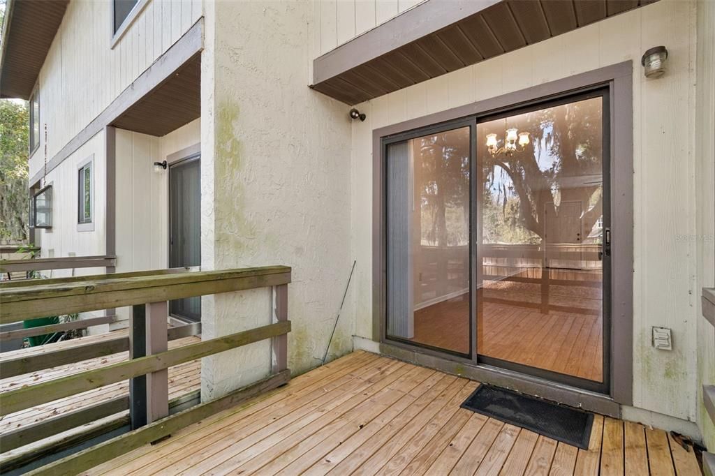 For Rent: $1,300 (2 beds, 2 baths, 1133 Square Feet)