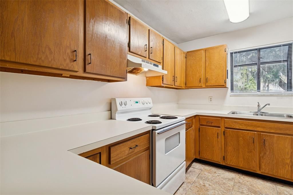 For Rent: $1,300 (2 beds, 2 baths, 1133 Square Feet)
